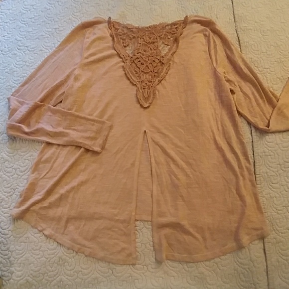 Top/Blouse - Picture 3 of 6